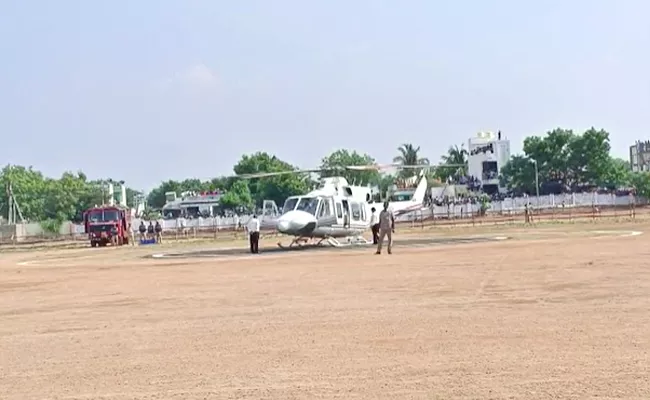 CM YS Jagan Anantapur Narpala Visit Technical Issue In Helicopter - Sakshi