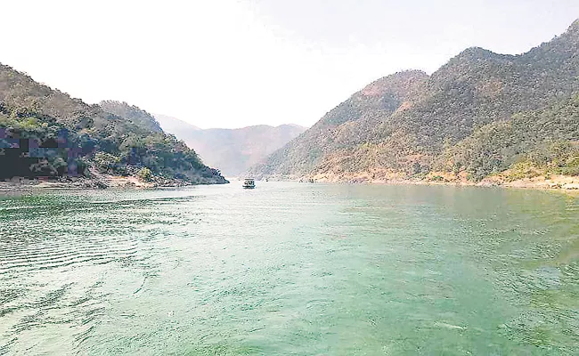 River waters are pure from Rayanapet to Rajamahendravaram - Sakshi