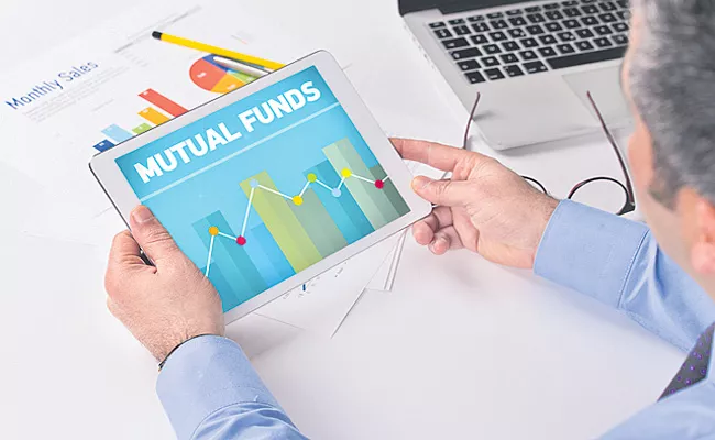 Equity Mutual Fund Inflows Decline 68percent In April To Lowest In Four Months - Sakshi