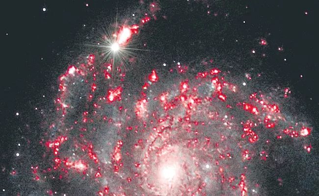 Astrophotographer captures rare event as star explodes and disappears - Sakshi