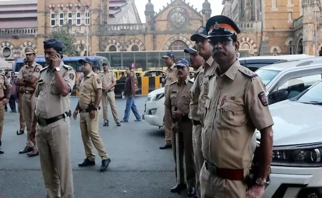 Going To Blast Mumbai Very Soon Mumbai Police Get Threat On Twitter - Sakshi