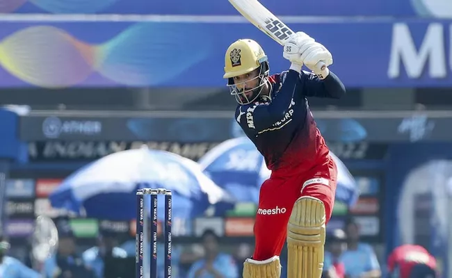 Rajat Patidars absence exposed RCBs batting and put pressure: Tom Moody - Sakshi