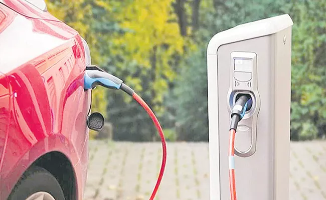 SMEV asks for Rs 3,000 crore Rehab fund for EV manufacturers affected by FAME 2 subsidy block - Sakshi