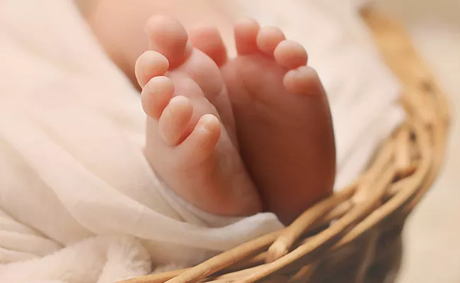 Uttarakhand Couple Lies Dead, Foul Smell Leads Cops To 4 Day Old Child Found - Sakshi