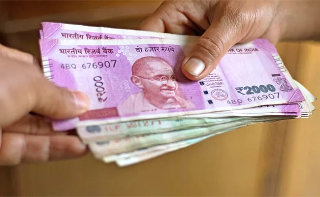 75 percent of Indians lack emergency fund planning - Sakshi
