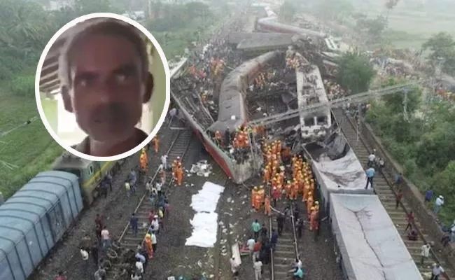 Odisha Train Accident: Father Looking For Son Dead Bodies In School - Sakshi