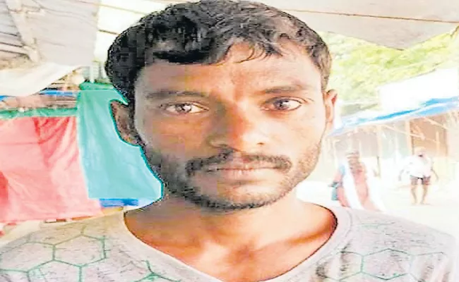 Suspicious death of Construction labor in Prakasam District - Sakshi