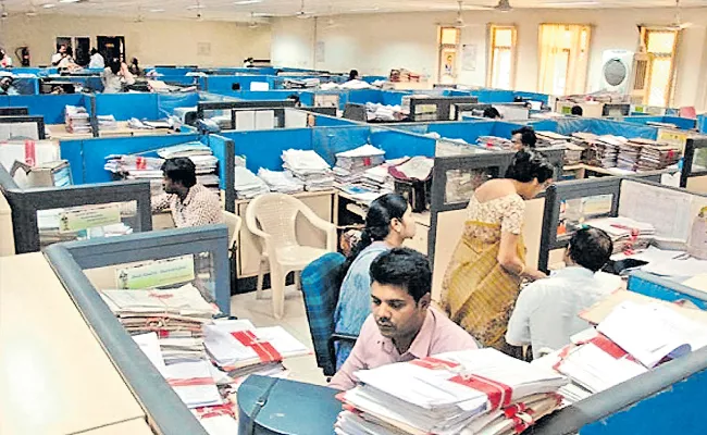 Sachivalayam Employees Applied Large Scale For Transfers Andhra Pradesh - Sakshi