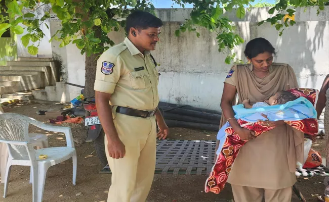 Police Caressed Group 4 Candidate 3 Months Baby Thorrur - Sakshi
