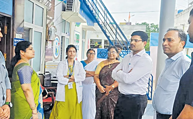 Tamil Nadu interested in Andhra Pradesh Medical Department policies - Sakshi