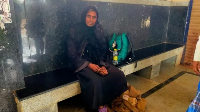 Hindu Man Wears Burqa To Get Free Bus Seat In Karnataka - Sakshi