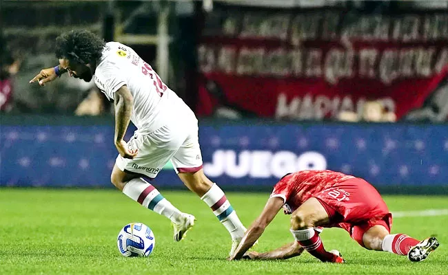 Argentinia Footballer Suffers Knee-Dislocation-Copa Libertadores Match - Sakshi