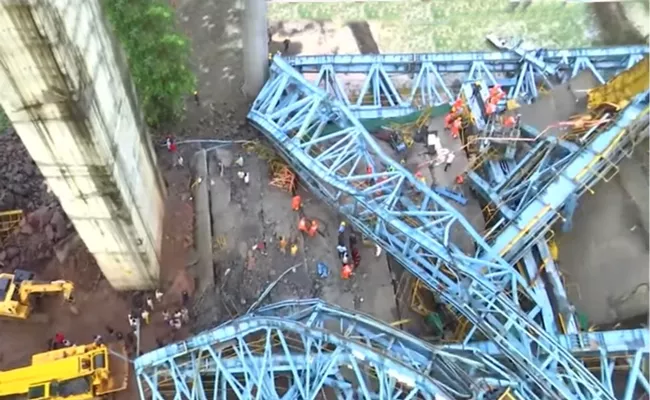 Maharashtra Samruddhi Expressway accident: Workers killed as Expressway crane falls - Sakshi