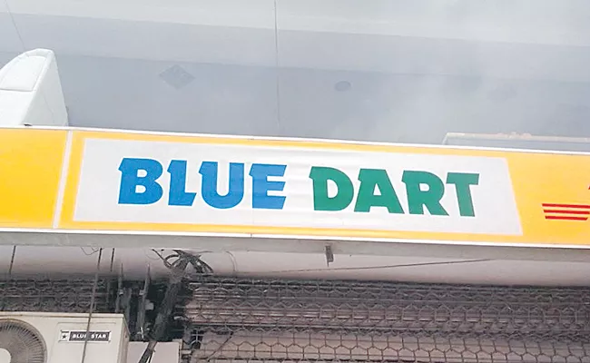 Blue Dart Announces Expansion Plans on India - Sakshi