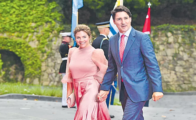 Canada Prime Minister Justin Trudeau and his wife Sophie announce their separation - Sakshi