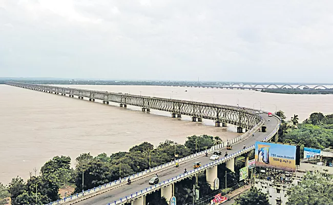 Problems with rail and road bridge over Godari - Sakshi