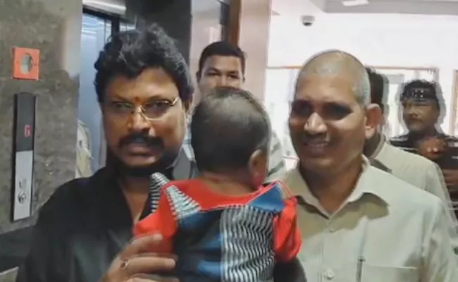  Kidnapped Boy in Hyderabad Nilofar Hospital Found Banswada - Sakshi