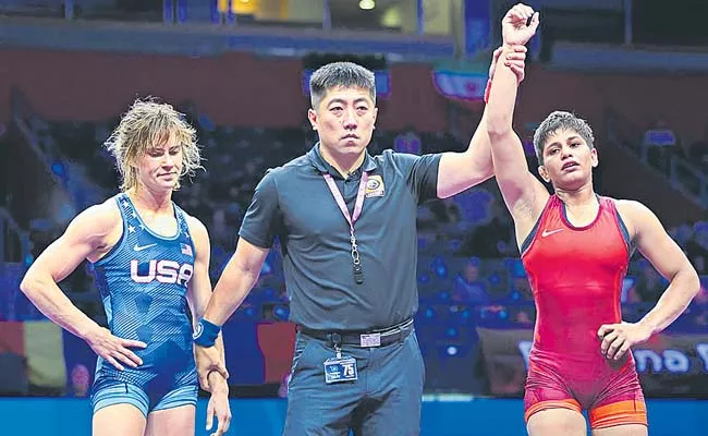 Indian wrestler who defeated the world champion in the first round - Sakshi
