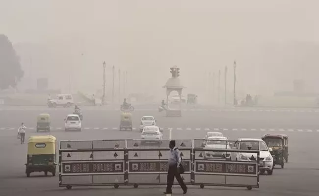 Delhi air quality turns very poor - Sakshi