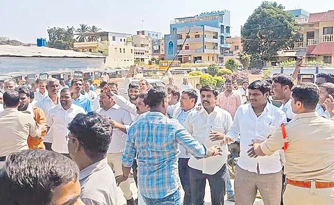 Karnataka farmers rally in Narayankhed - Sakshi