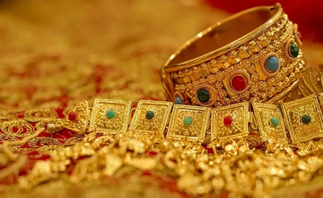 Gold Etfs Inflow At Rs 841 Crore In October - Sakshi