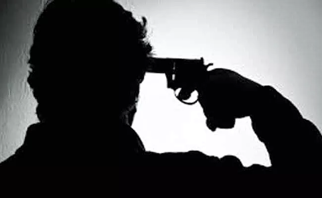 Army Jawan Shoots Himself Dead In Langar Houz Hyderabad - Sakshi