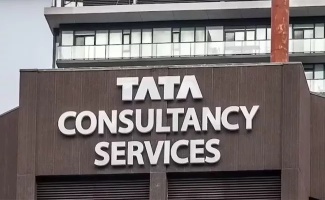 Nites Alleged Tcs Initiated Transfers Of Employees - Sakshi