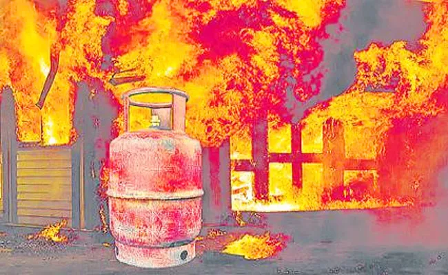 Gas Cylinder Exploded In Vizianagaram District - Sakshi