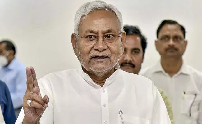 Bihar: Nitish Kumar Proposes Raising quotas 50 To 65 Percentage - Sakshi
