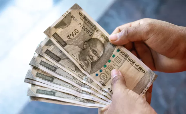 Cash Circulation In Economy Nearly 33 Lakh Crore - Sakshi