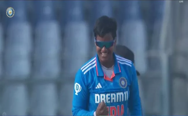 INDW VS AUSW 2nd ODI: Deepti Sharma Bags 5 Wickets - Sakshi