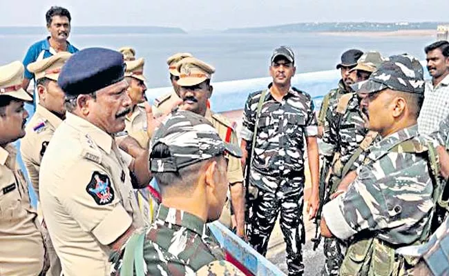 Project management under the watchful eye of CRPF forces - Sakshi