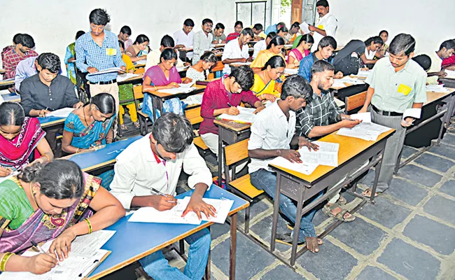 Disagreement in teachers unions on eligibility test - Sakshi