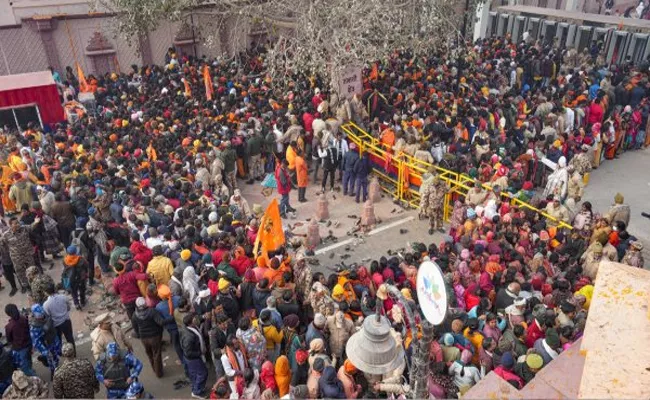 Ayodhya Ram Mandir: Devotees crowded continues to Balak Ram Darshan - Sakshi