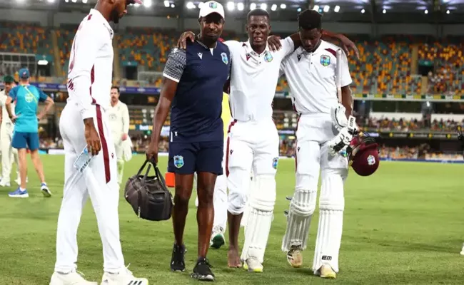 WI VS AUS 2nd Test: With Injured Toe Windies Pacer Shamar Joseph Bowled 10 Consecutive Overs And Taken 6 Wickets - Sakshi