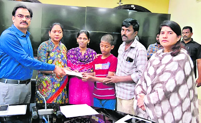 CM YS Jagan Mohan Reddy extends financial help: andhra pradesh - Sakshi