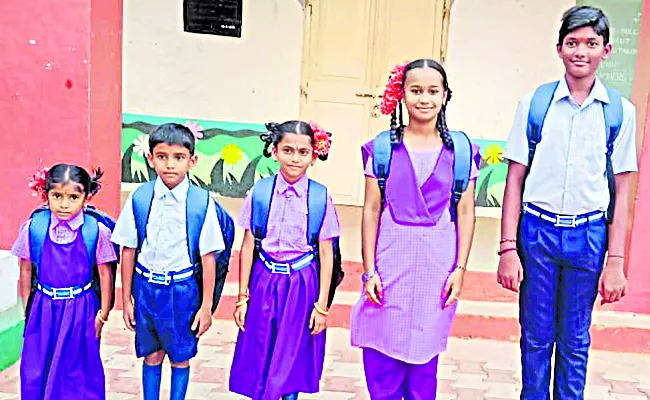 plan has been prepared for distribution of Jagananna education kits: Andhra pradesh - Sakshi