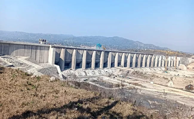India Stops Ravi Water Flow to Pakistan - Sakshi