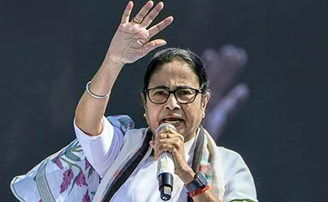 Mamata Banerjee says Wont allow detention camps in Bengal - Sakshi