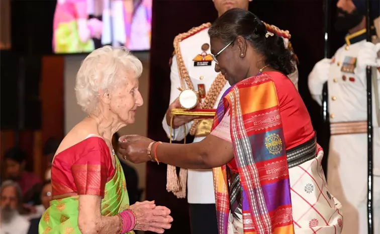 101 Year Old French Yoga Teacher Who Got Padma Shri