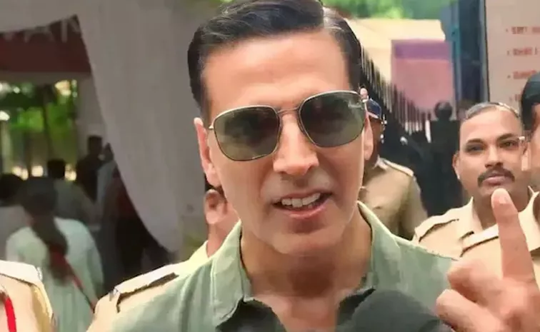Akshay Kumar First Vote After Getting Indian Citizenship