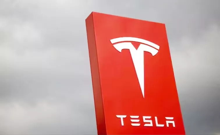 10 Percent Job Layoffs In Tesla