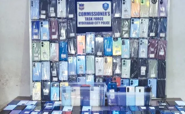Smartphone theft smuggling gang busted in Hyderabad