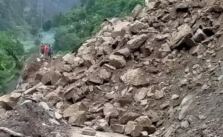 UN migration agency estimates over 670 dead in Papua New Guinea landslide