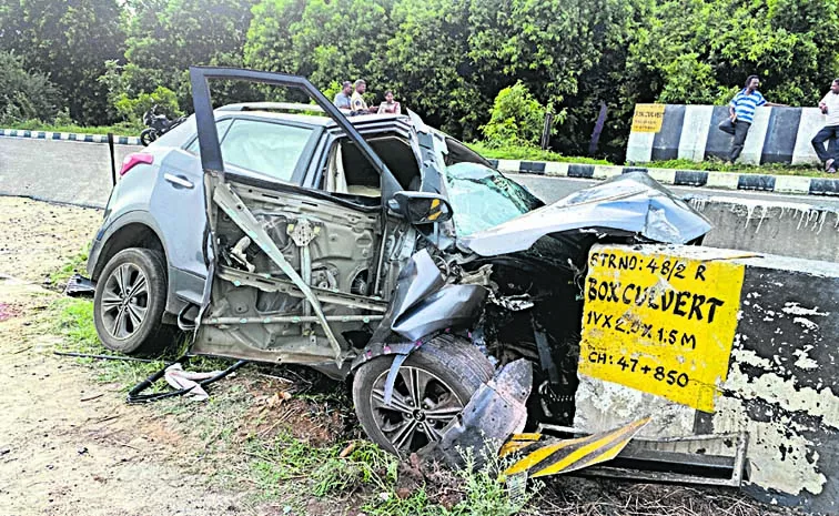 Eight killed in two road accidents in Andhra Pradesh