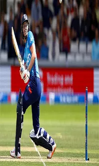  Nat Sciver Brunt All Round Performance Helps England To Whitewash Pakistan