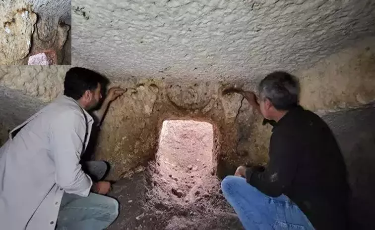 2000 Year Old Roman Tomb Guarded By Bull Heads Uncovered 