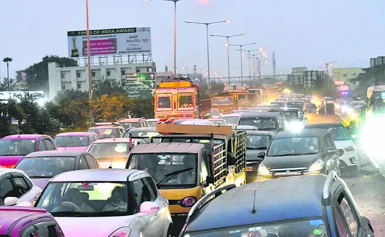 Traffic jam at Gudur toll plaza for nearly one kilometer