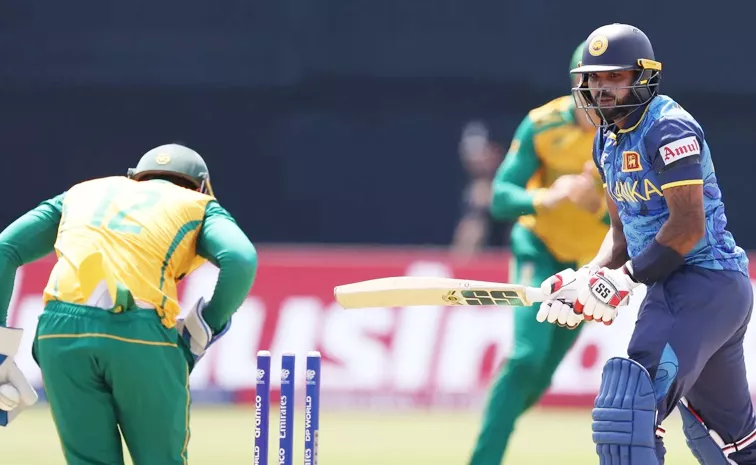 Everyone Got Out While: Irfan Pathan Criticizes Lanka Batting T20 WC Loss Vs SA