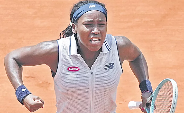 American star in French Open semifinals